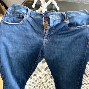 Blue Straight Jeans with Subtle Fading